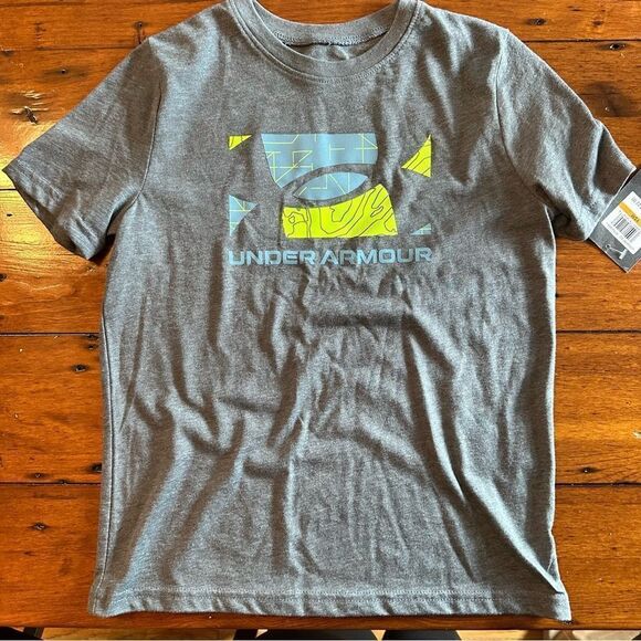 Under Armour NWT Shirt - Picture 1 of 2